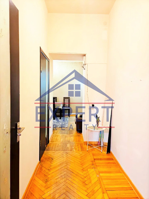 ԿԵՆՏՐՈՆ, ՊՈՒՇԿԻՆԻ ՓՈՂՈՑ, 3 ՍԵՆՅԱԿ