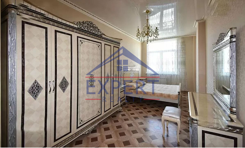 ԿԵՆՏՐՈՆ, ՌՈՍՏՈՄԻ ՓՈՂՈՑ, 4 ՍԵՆՅԱԿ