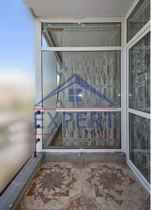 ԿԵՆՏՐՈՆ, ՌՈՍՏՈՄԻ ՓՈՂՈՑ, 4 ՍԵՆՅԱԿ