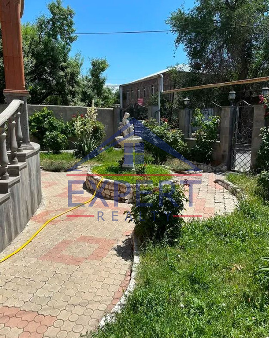 ԿԵՆՏՐՈՆ, ԱՄԵՐԻԿՅԱՆ ՓՈՂՈՑ, 6 ՍԵՆՅԱԿ