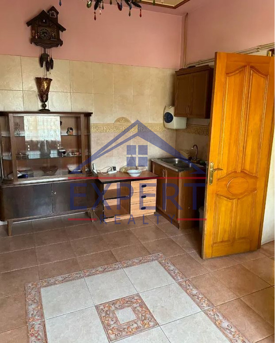 ԿԵՆՏՐՈՆ, ԱՄԵՐԻԿՅԱՆ ՓՈՂՈՑ, 6 ՍԵՆՅԱԿ