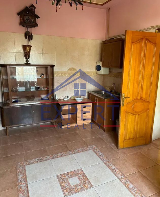 ԿԵՆՏՐՈՆ, ԱՄԵՐԻԿՅԱՆ ՓՈՂՈՑ, 6 ՍԵՆՅԱԿ