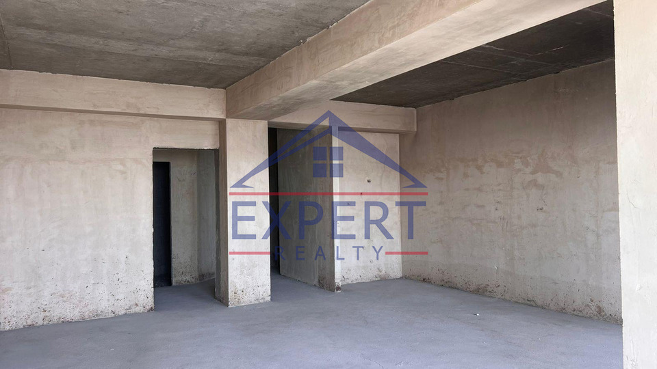 ՔԱՆԱՔԵՌ ԶԵՅԹՈՒՆ, ՈՒԼՆԵՑԻ ՓՈՂՈՑ, 4 ՍԵՆՅԱԿ