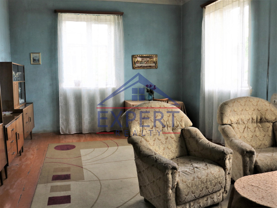 ՔԱՆԱՔԵՌ ԶԵՅԹՈՒՆ, ՔԱՆԱՔԵՌԻ 14-ՐԴ ՓՈՂՈՑ, 8 ՍԵՆՅԱԿ