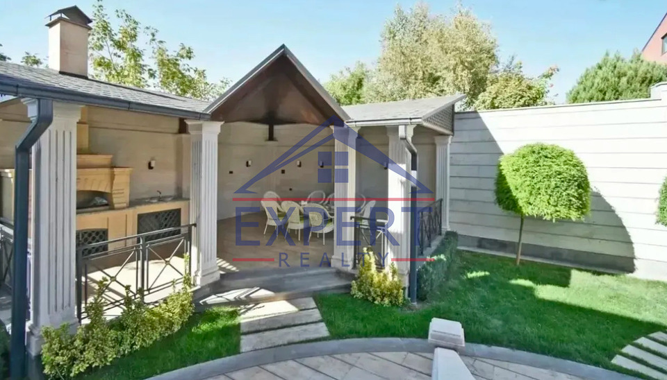 ԿԵՆՏՐՈՆ, ՁՈՐԱՓԻ ՓՈՂՈՑ, 8 ՍԵՆՅԱԿ