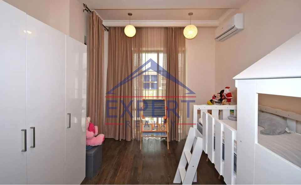 ՎԱՀԱԳՆԻ ԹԱՂԱՄԱՍ 4 ՍԵՆՅԱԿ