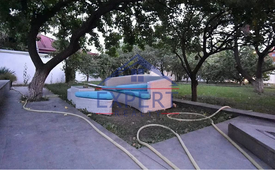 ՔԱՆԱՔԵՌ ԶԵՅԹՈՒՆ,ԾԱՐԱՎ ԱՂԲՅՈՒՐ 8ՍԵՆՅԱԿ