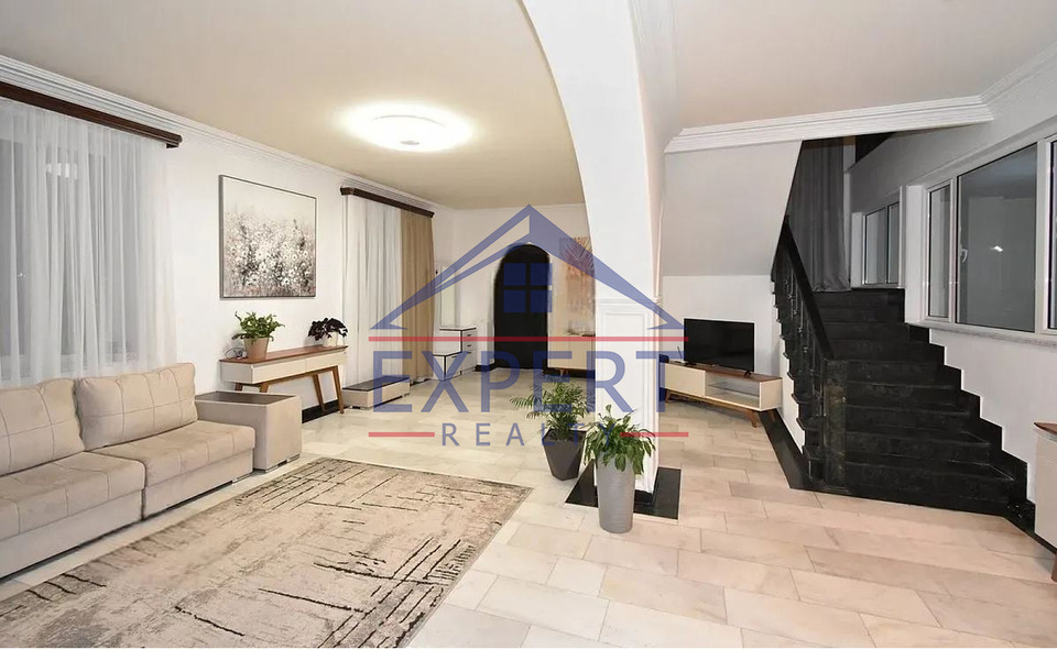 ՔԱՆԱՔԵՌ ԶԵՅԹՈՒՆ,ԾԱՐԱՎ ԱՂԲՅՈՒՐ 8ՍԵՆՅԱԿ