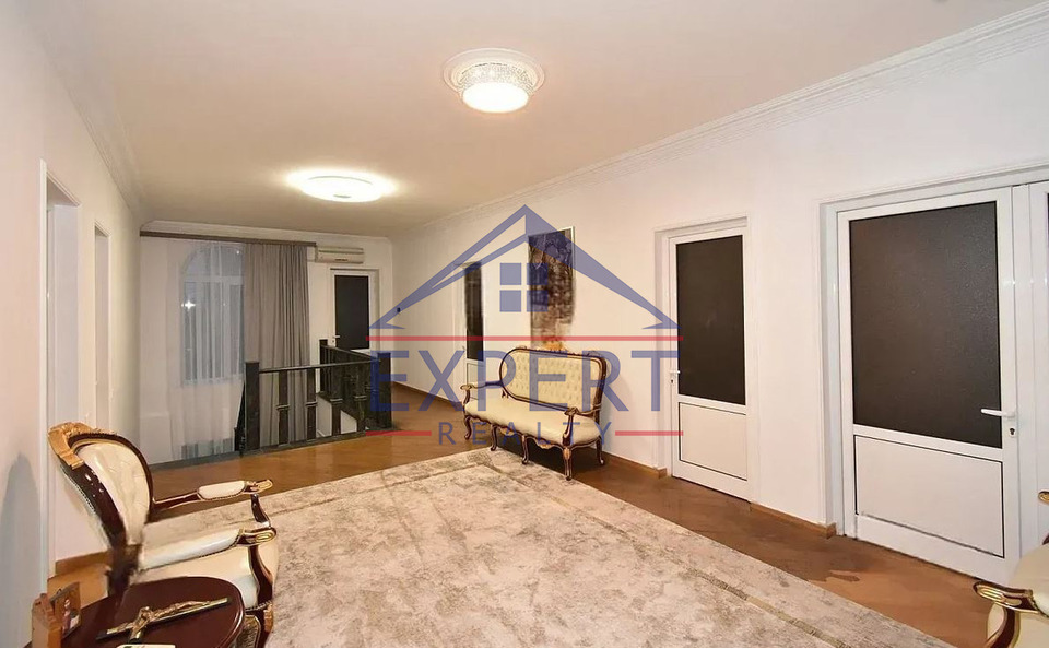 ՔԱՆԱՔԵՌ ԶԵՅԹՈՒՆ,ԾԱՐԱՎ ԱՂԲՅՈՒՐ 8ՍԵՆՅԱԿ