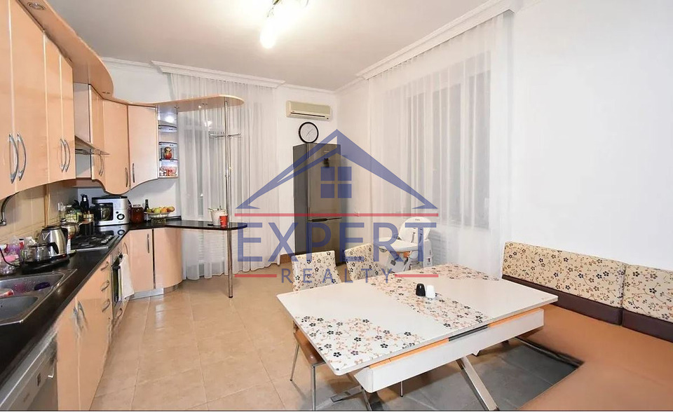 ՔԱՆԱՔԵՌ ԶԵՅԹՈՒՆ,ԾԱՐԱՎ ԱՂԲՅՈՒՐ 8ՍԵՆՅԱԿ