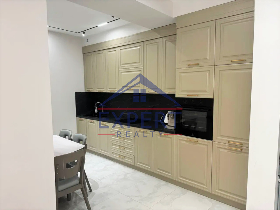 ԿԵՆՏՐՈՆ, ԱՐՇԱԿՈՒՆՅԱՑ ՊՈՂՈՏԱ, 2 ՍԵՆՅԱԿ