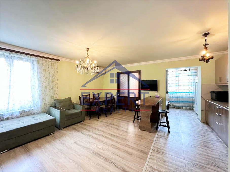 ԿԵՆՏՐՈՆ, ԲՐՅՈՒՍՈՎԻ ՓՈՂՈՑ, 3 ՍԵՆՅԱԿ