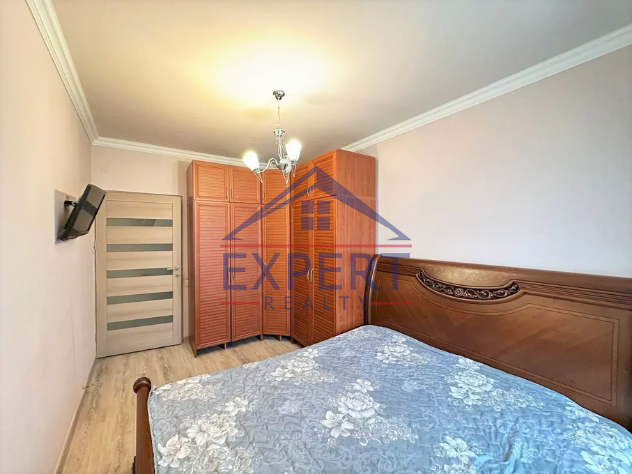 ԿԵՆՏՐՈՆ, ԲՐՅՈՒՍՈՎԻ ՓՈՂՈՑ, 3 ՍԵՆՅԱԿ