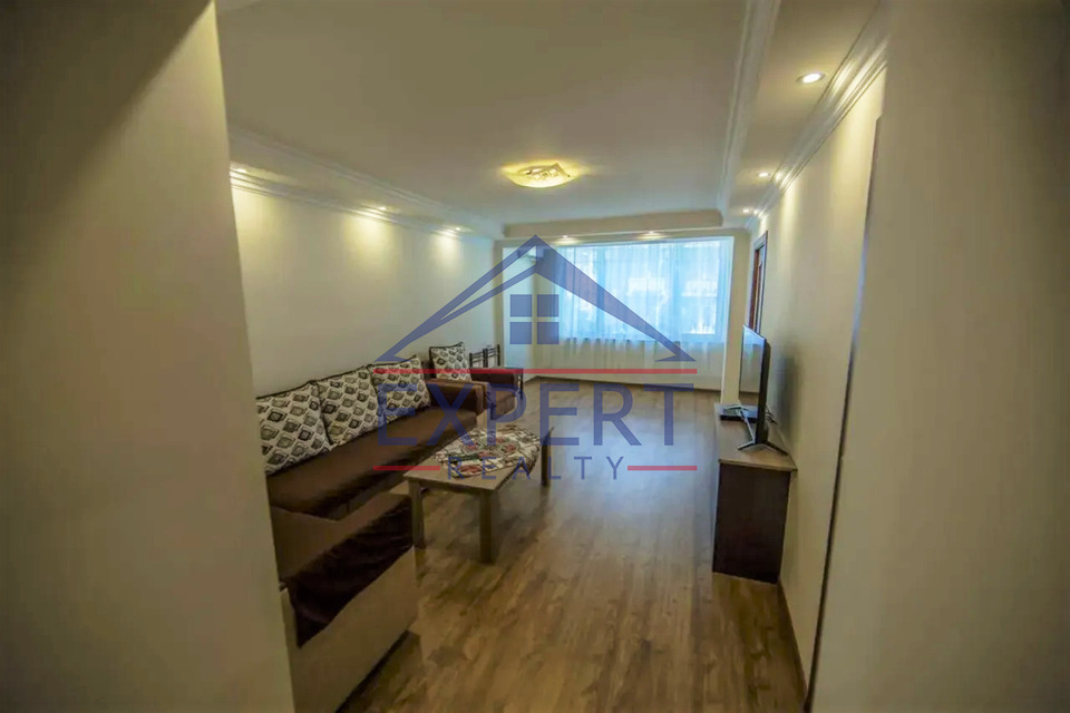 ԿԵՆՏՐՈՆ, ՆԱԼԲԱՆԴՅԱՆ ՓՈՂՈՑ, 3 ՍԵՆՅԱԿ