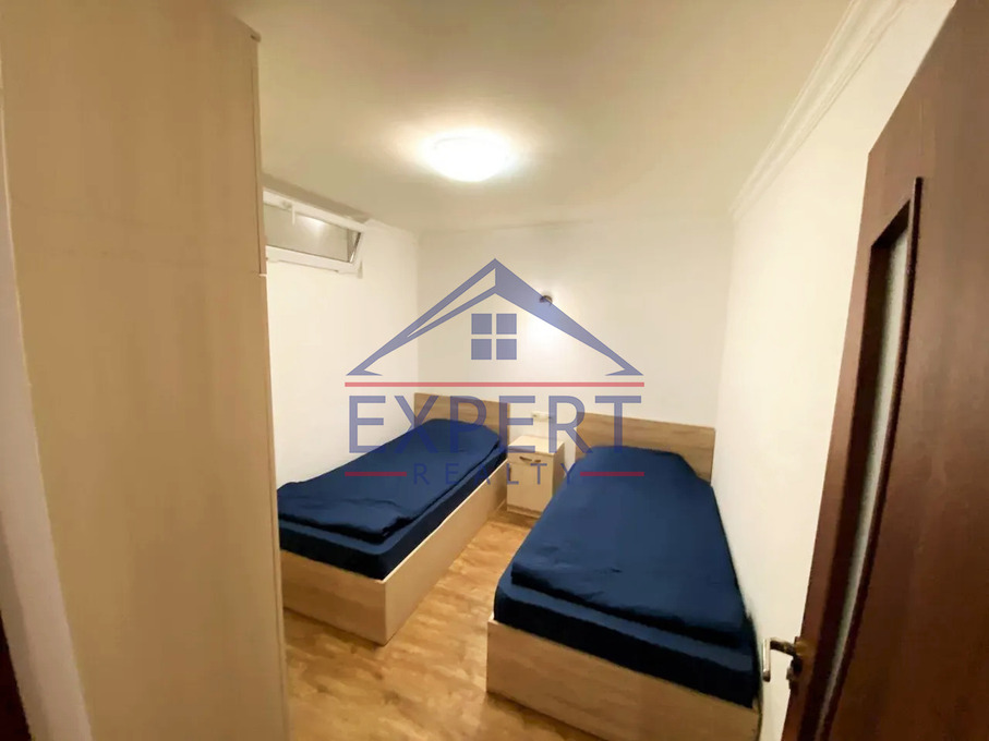 ԿԵՆՏՐՈՆ, ՆԱԼԲԱՆԴՅԱՆ ՓՈՂՈՑ, 3 ՍԵՆՅԱԿ