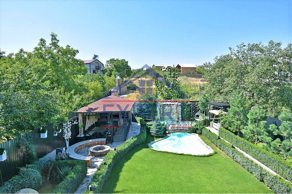 ՁՈՐԱՂԲՅՈՒՐ 4  ՍԵՆՅԱԿ