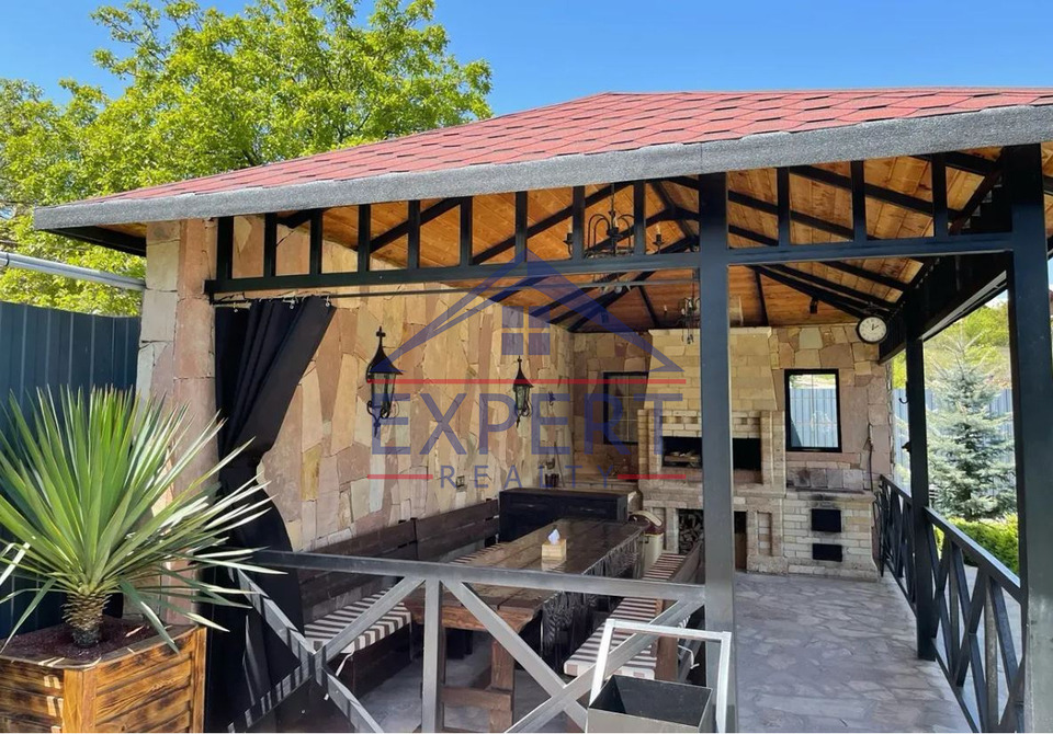 ՁՈՐԱՂԲՅՈՒՐ 4  ՍԵՆՅԱԿ