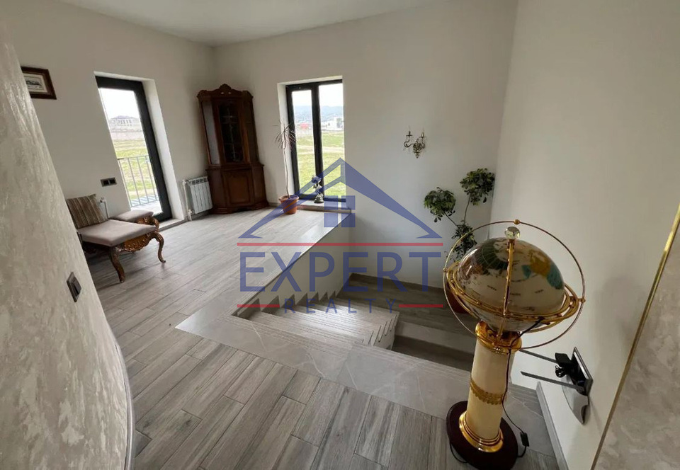 ՆՈՐ ՆՈՐՔ, ՋՐՎԵԺ, 5 ՍԵՆՅԱԿ