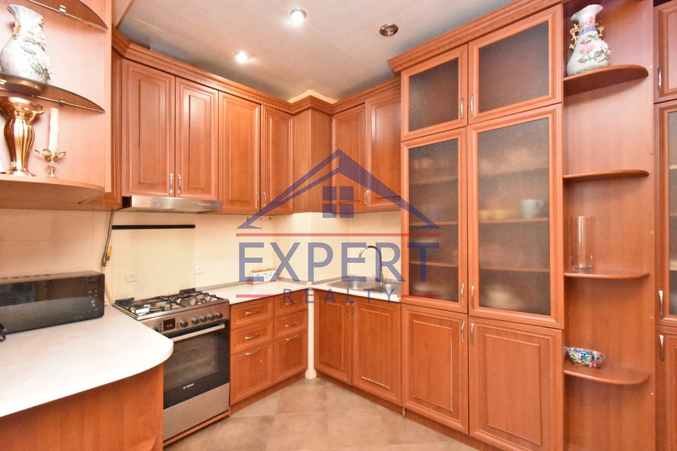 ԱՐԱԲԿԻՐ, ԱՎԵՏ ԱՎԵՏԻՍՅԱՆ ՓՈՂՈՑ, 4 ՍԵՆՅԱԿ