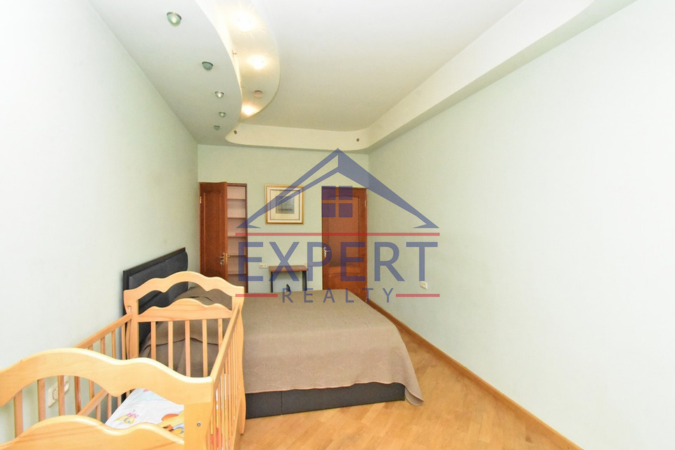 ԱՐԱԲԿԻՐ, ԱՎԵՏ ԱՎԵՏԻՍՅԱՆ ՓՈՂՈՑ, 4 ՍԵՆՅԱԿ