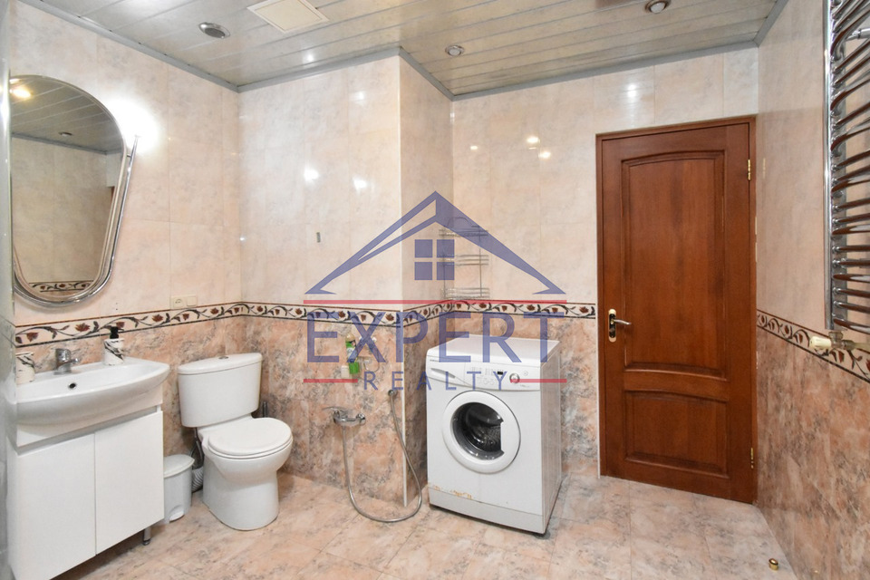 ԱՐԱԲԿԻՐ, ԱՎԵՏ ԱՎԵՏԻՍՅԱՆ ՓՈՂՈՑ, 4 ՍԵՆՅԱԿ