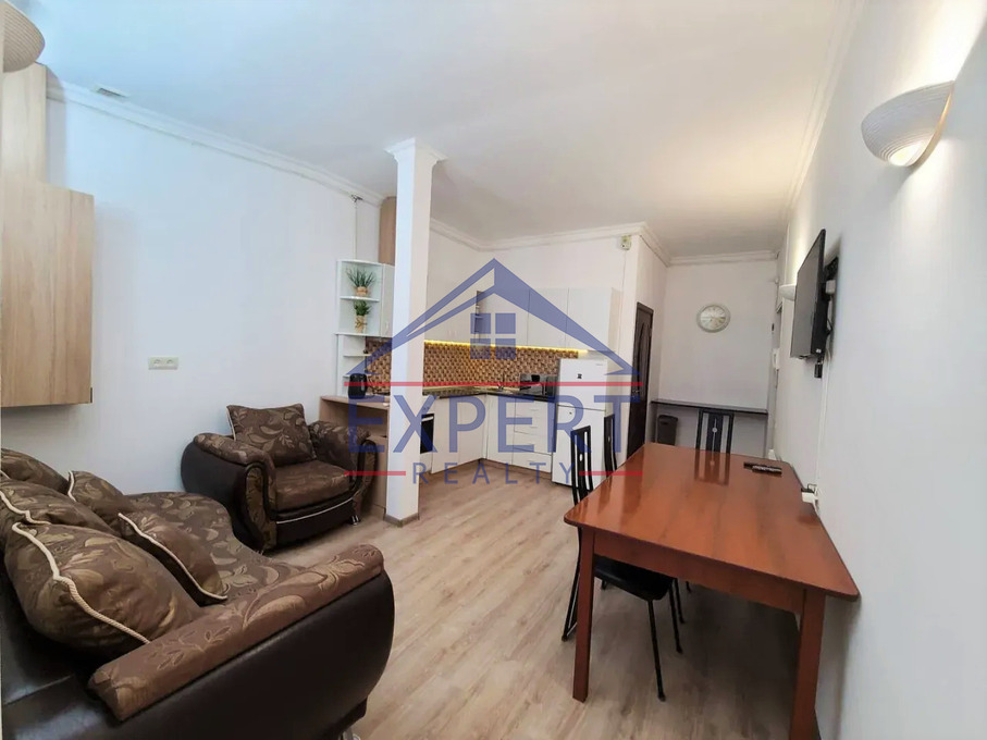 ԿԵՆՏՐՈՆ, ՎԵՐԻՆ ԱՆՏԱՌԱՅԻՆ ՓՈՂՈՑ, 2 ՍԵՆՅԱԿ