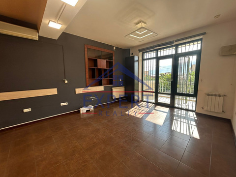 ԿԵՆՏՐՈՆ,ՉԱՐԵՆՑԻ ՓՈՂՈՑ 180ՔՄ