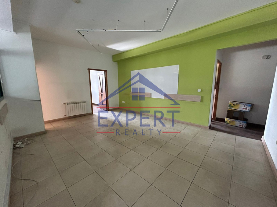 ԿԵՆՏՐՈՆ,ՉԱՐԵՆՑԻ ՓՈՂՈՑ 180ՔՄ