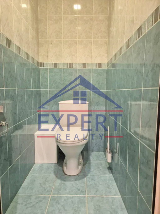 ԷՐԵԲՈՒՆԻ, ԱԶԱՏԱՄԱՐՏԻԿՆԵՐԻ ՓՈՂՈՑ, 4 ՍԵՆՅԱԿ