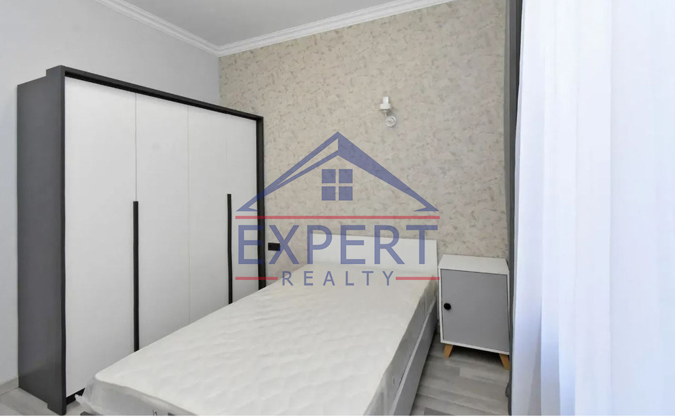 ԱՋԱՓՆՅԱԿ, ԼԵՆԻՆԳՐԱԴՅԱՆ ՓՈՂՈՑ, 4 ՍԵՆՅԱԿ