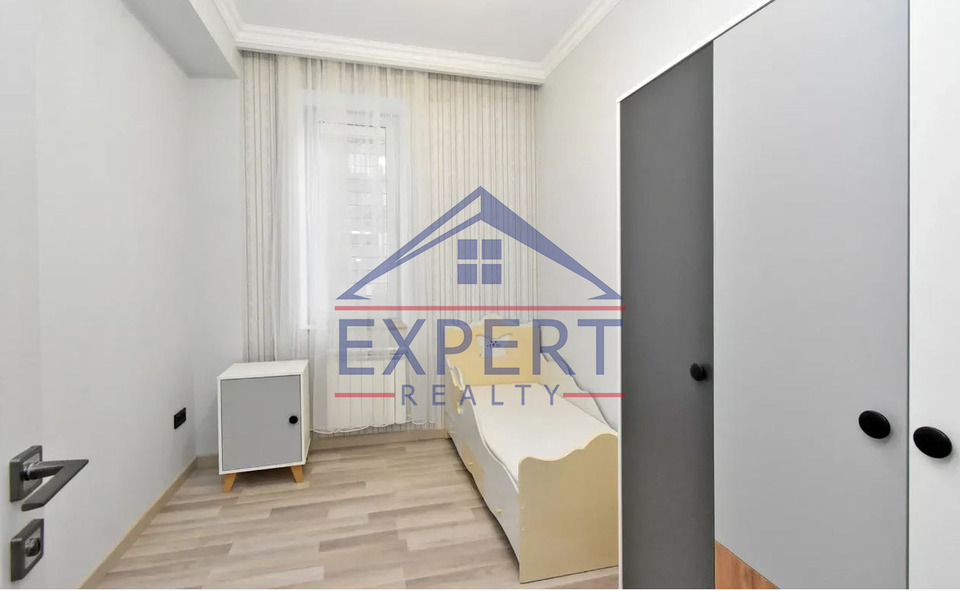 ԱՋԱՓՆՅԱԿ, ԼԵՆԻՆԳՐԱԴՅԱՆ ՓՈՂՈՑ, 4 ՍԵՆՅԱԿ