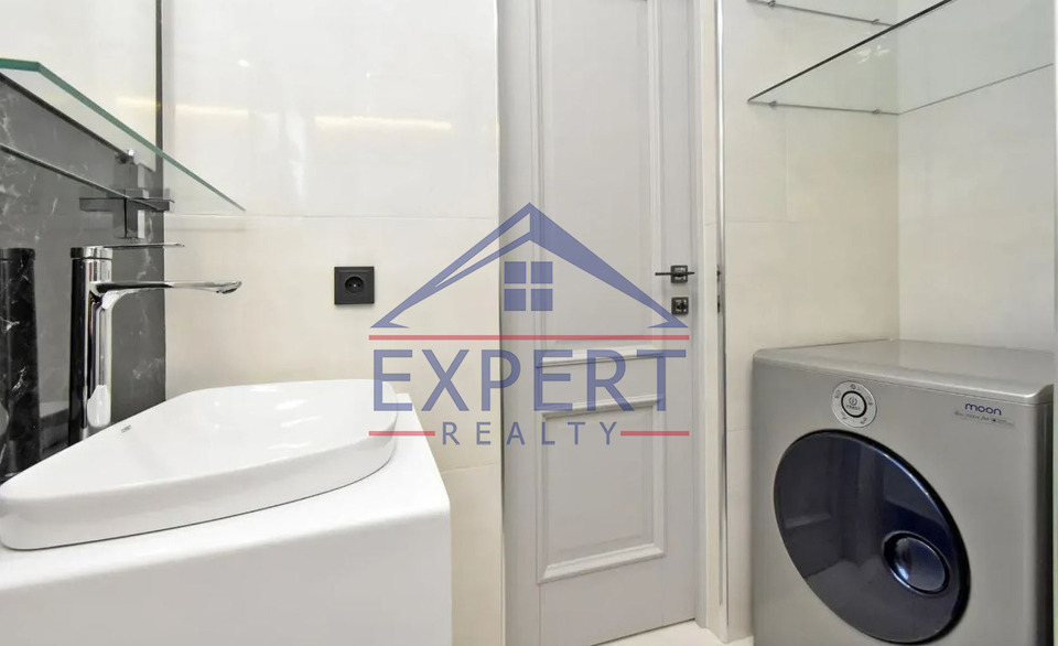 ԱՋԱՓՆՅԱԿ, ԼԵՆԻՆԳՐԱԴՅԱՆ ՓՈՂՈՑ, 4 ՍԵՆՅԱԿ