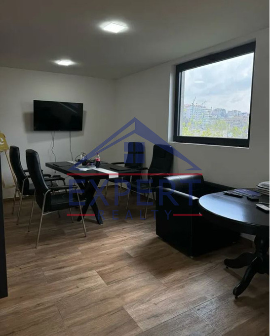 ԿԵՆՏՐՈՆ,ԲԱՂՐԱՄՅԱՆ ՓՈՂՈՑ 120ՔՄ