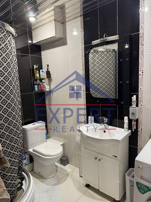 ԱՐԱԲԿԻՐ, ԿՈՄԻՏԱՍԻ ՊՈՂՈՏԱ, 3 ՍԵՆՅԱԿ