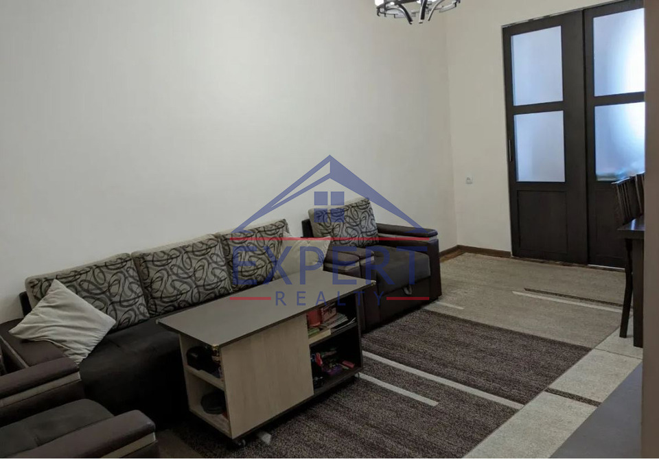 ԱՐԱԲԿԻՐ, ԿՈՄԻՏԱՍԻ ՊՈՂՈՏԱ, 1 ՍԵՆՅԱԿ