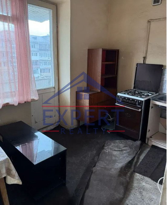 ԱՐԱԲԿԻՐ, ԿՈՄԻՏԱՍԻ ՊՈՂՈՏԱ, 3 ՍԵՆՅԱԿ