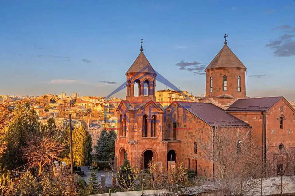 ԿԵՆՏՐՈՆ, ՊԱՐՈՆՅԱՆ ՓՈՂՈՑ, 3 ՍԵՆՅԱԿ