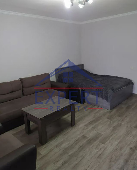 ԱՐԱԲԿԻՐ, ԿՈՄԻՏԱՍԻ ՊՈՂՈՏԱ, 1 ՍԵՆՅԱԿ