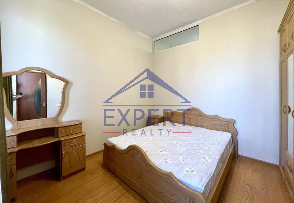 ԱՐԱԲԿԻՐ, ԱԴՈՆՑԻ ՓՈՂՈՑ, 3 ՍԵՆՅԱԿ