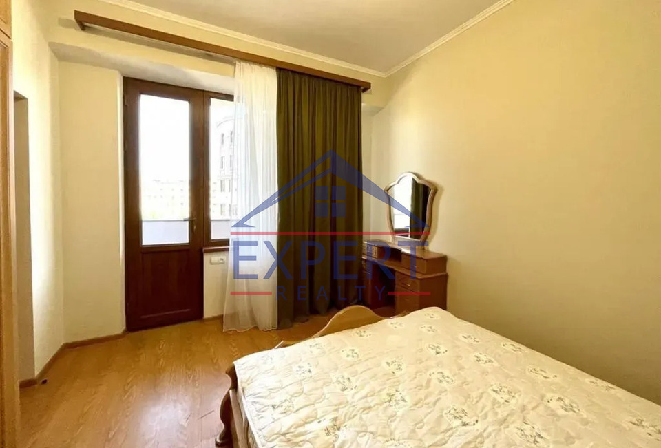 ԱՐԱԲԿԻՐ, ԱԴՈՆՑԻ ՓՈՂՈՑ, 3 ՍԵՆՅԱԿ