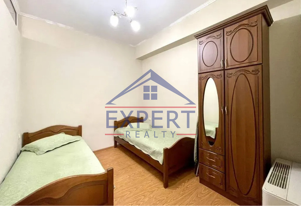 ԱՐԱԲԿԻՐ, ԱԴՈՆՑԻ ՓՈՂՈՑ, 3 ՍԵՆՅԱԿ