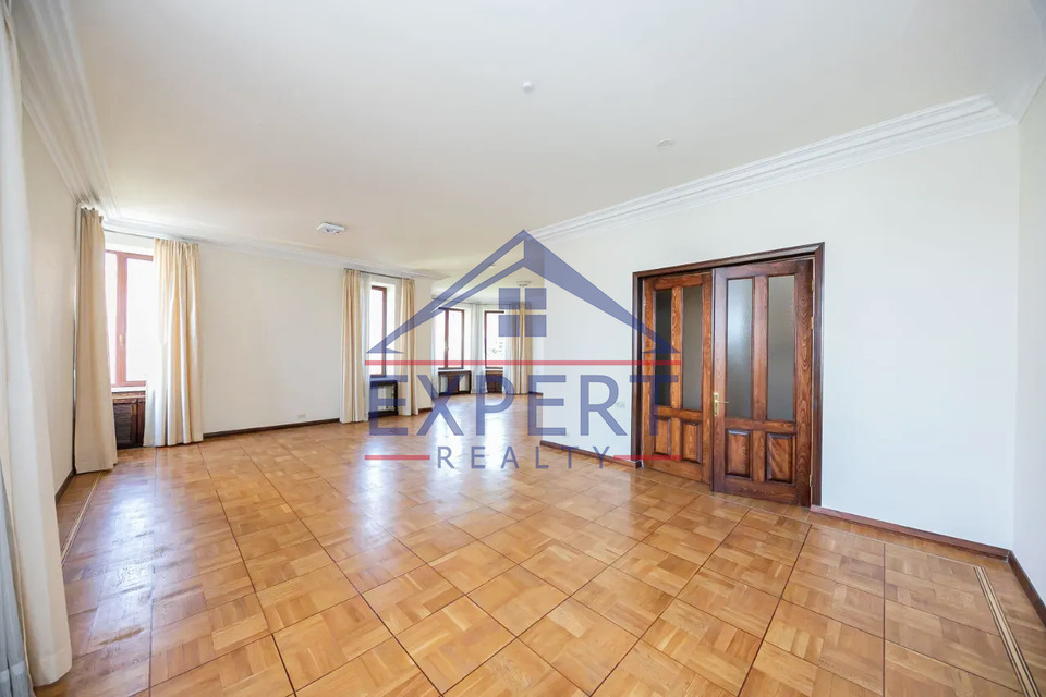 ԿԵՆՏՐՈՆ, ՇԱՐԱ ՏԱԼՅԱՆ ՓՈՂՈՑ, 8+ ՍԵՆՅԱԿ