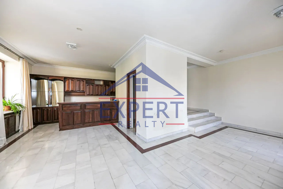 ԿԵՆՏՐՈՆ, ՇԱՐԱ ՏԱԼՅԱՆ ՓՈՂՈՑ, 8+ ՍԵՆՅԱԿ