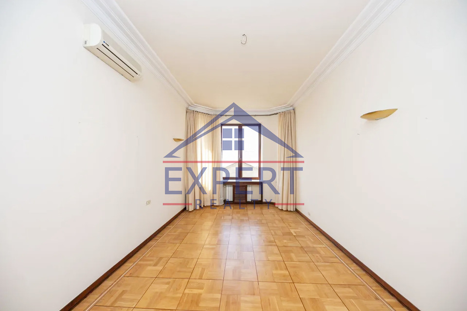 ԿԵՆՏՐՈՆ, ՇԱՐԱ ՏԱԼՅԱՆ ՓՈՂՈՑ, 8+ ՍԵՆՅԱԿ