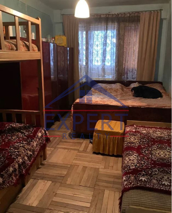 ԱՐԱԲԿԻՐ, ԳՅՈՒԼԲԵՆԿՅԱՆ ՓՈՂՈՑ, 3 ՍԵՆՅԱԿ