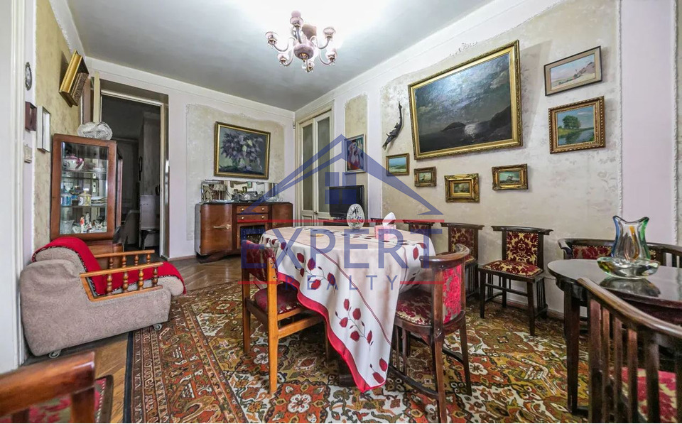 ԿԵՆՏՐՈՆ, ՄԱՇՏՈՑԻ ՊՈՂՈՏԱ, 3 ՍԵՆՅԱԿ