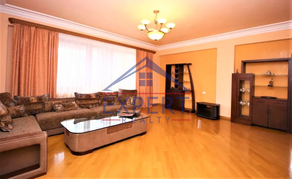 ԿԵՆՏՐՈՆ, ՀՅՈՒՍԻՍԱՅԻՆ ՊՈՂՈՏԱ, 3 ՍԵՆՅԱԿ