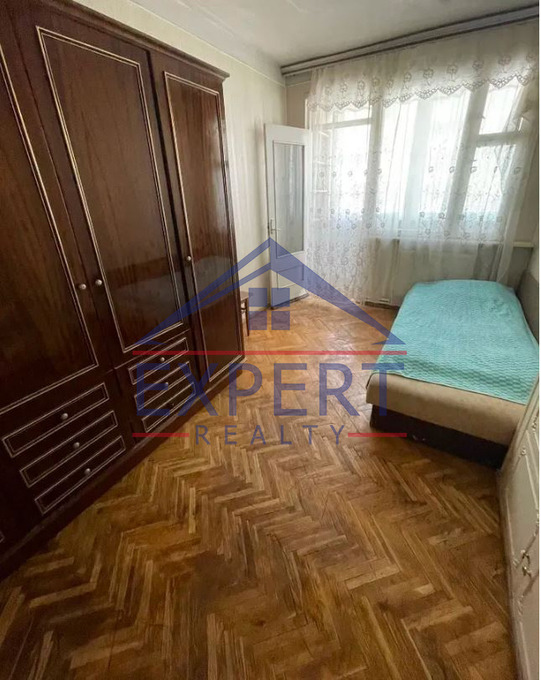 ՔԱՆԱՔԵՌ ԶԵՅԹՈՒՆ, ԴՐՈՅԻ ՓՈՂՈՑ, 4 ՍԵՆՅԱԿ
