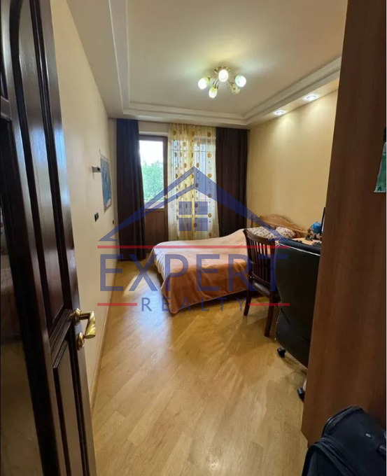 ԱՐԱԲԿԻՐ, ԱՎԵՏ ԱՎԵՏԻՍՅԱՆ  3 ՍԵՆՅԱԿ