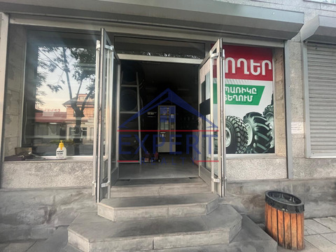 Առևտրային տարածք Ռոստովյան փողոցում Էրեբունիում, 328 քմ
